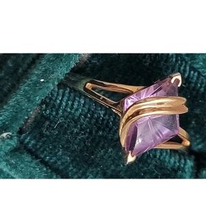 Vintage 10k Unique Cut Amethyst Yellow Solid Gold Ring. Sz 9